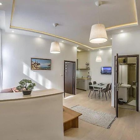 Szechenyi Renovated 2Br At Danube River Budapest Exteriör bild